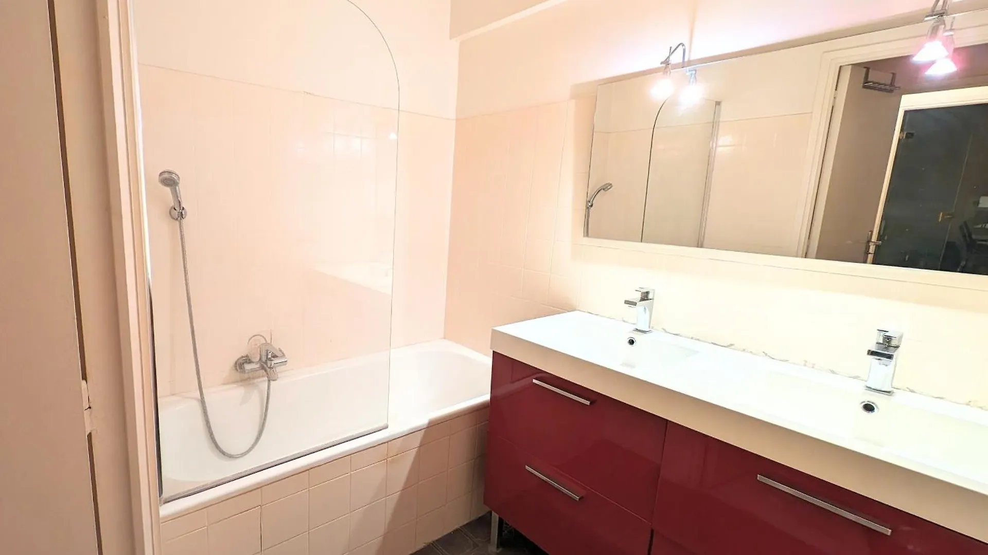 Lacour7 Palmes Dproperties Cannes