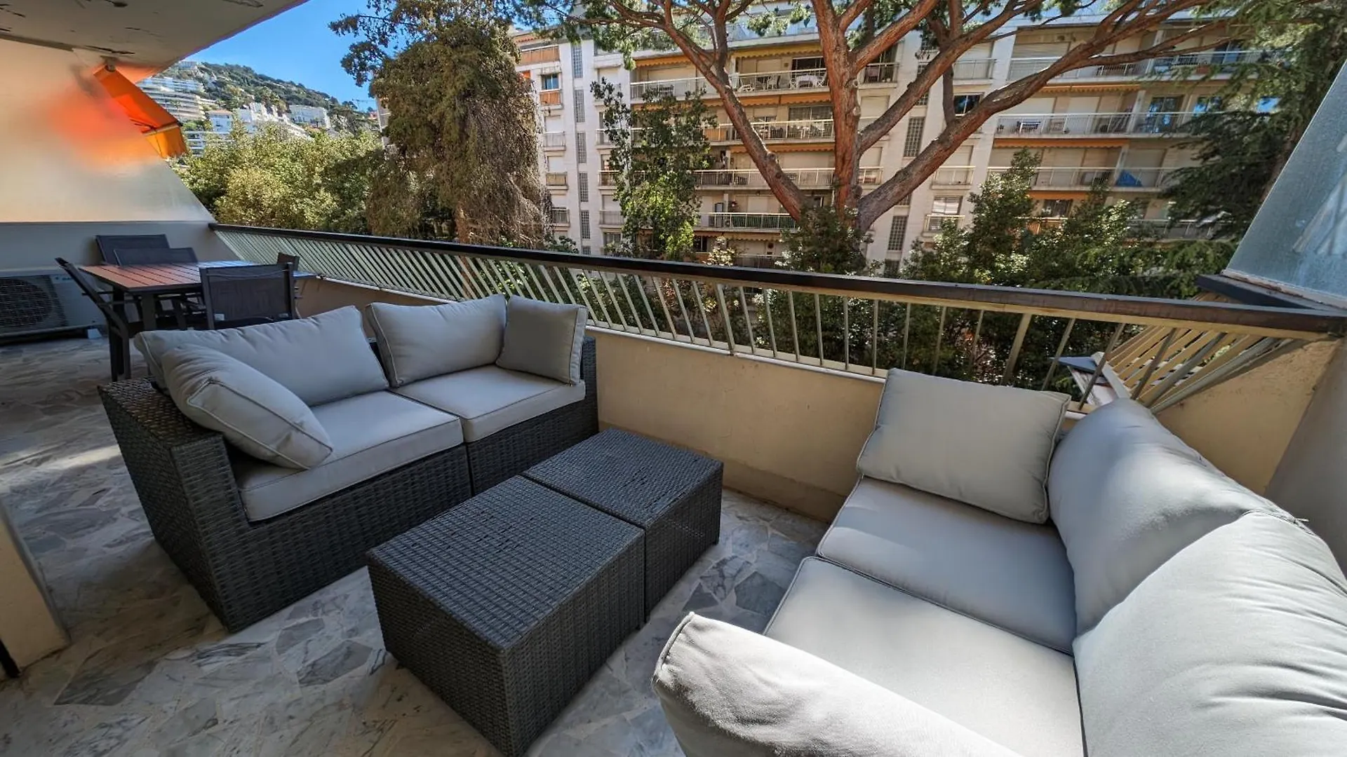 Lacour7 Palmes Dproperties Cannes