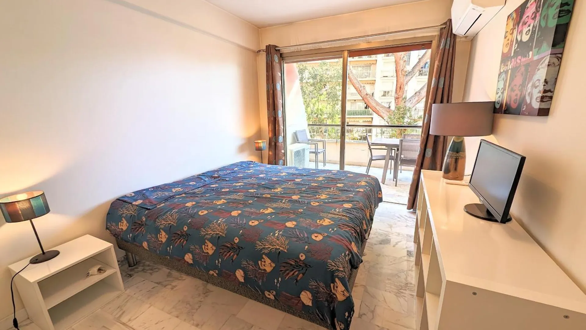 Lacour7 Palmes Dproperties Cannes 0*,  France